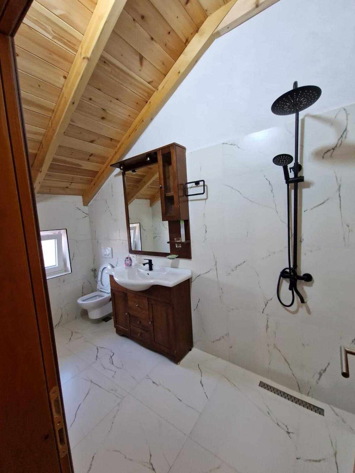 Guest House Korabi Ceren Exterior foto